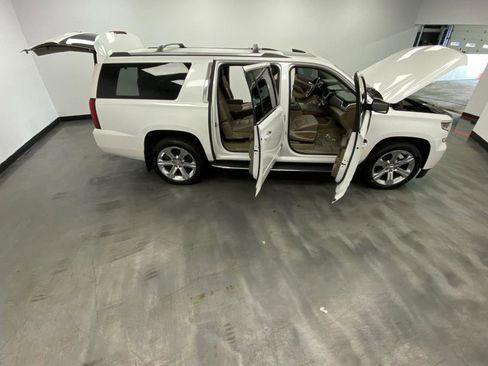 Used 2020 Chevrolet Suburban Premier image 54