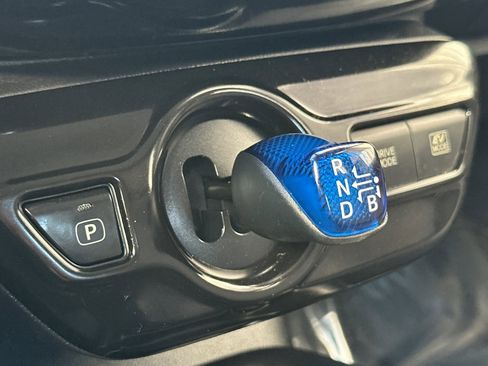 Used 2017 Toyota Prius Two image 21