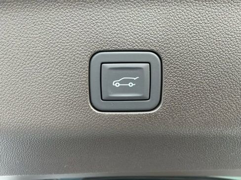 New 2026 Chevrolet Tahoe LT image 18