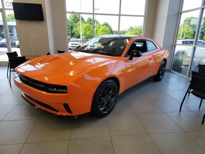 New 2025 Dodge Charger R/T w/ Sun & Sound Package