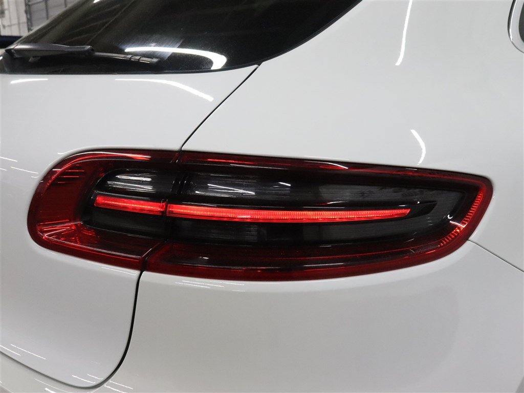 Used 2017 Porsche Macan S AWD/4WD image 10