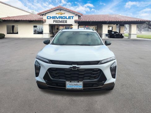 New 2026 Chevrolet Trax ACTIV w/ Sunroof Package FWD image 3