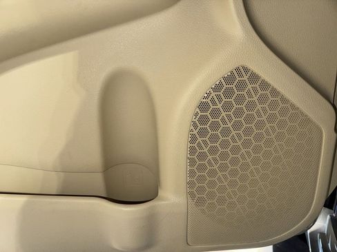 Used 2016 Toyota Camry XLE image 20