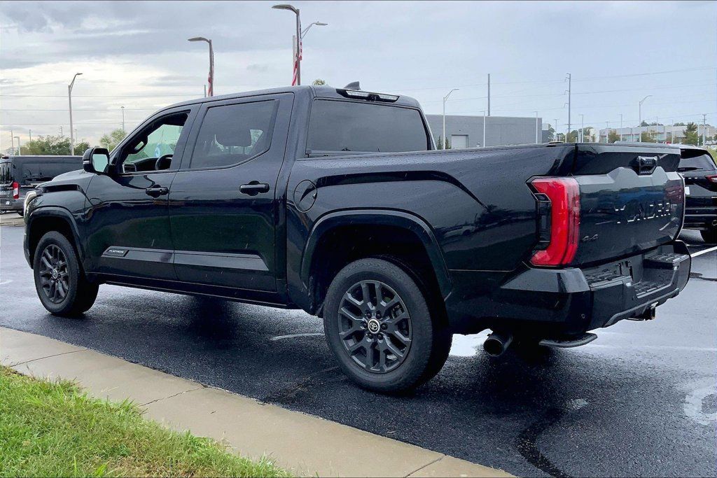 Used 2024 Toyota Tundra Platinum AWD/4WD image 2