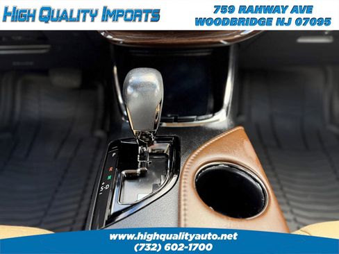 Used 2014 Toyota Avalon XLE Touring image 31