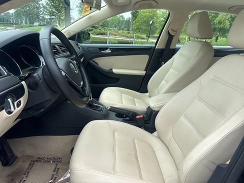 Used 2016 Volkswagen Jetta SEL FWD image 12