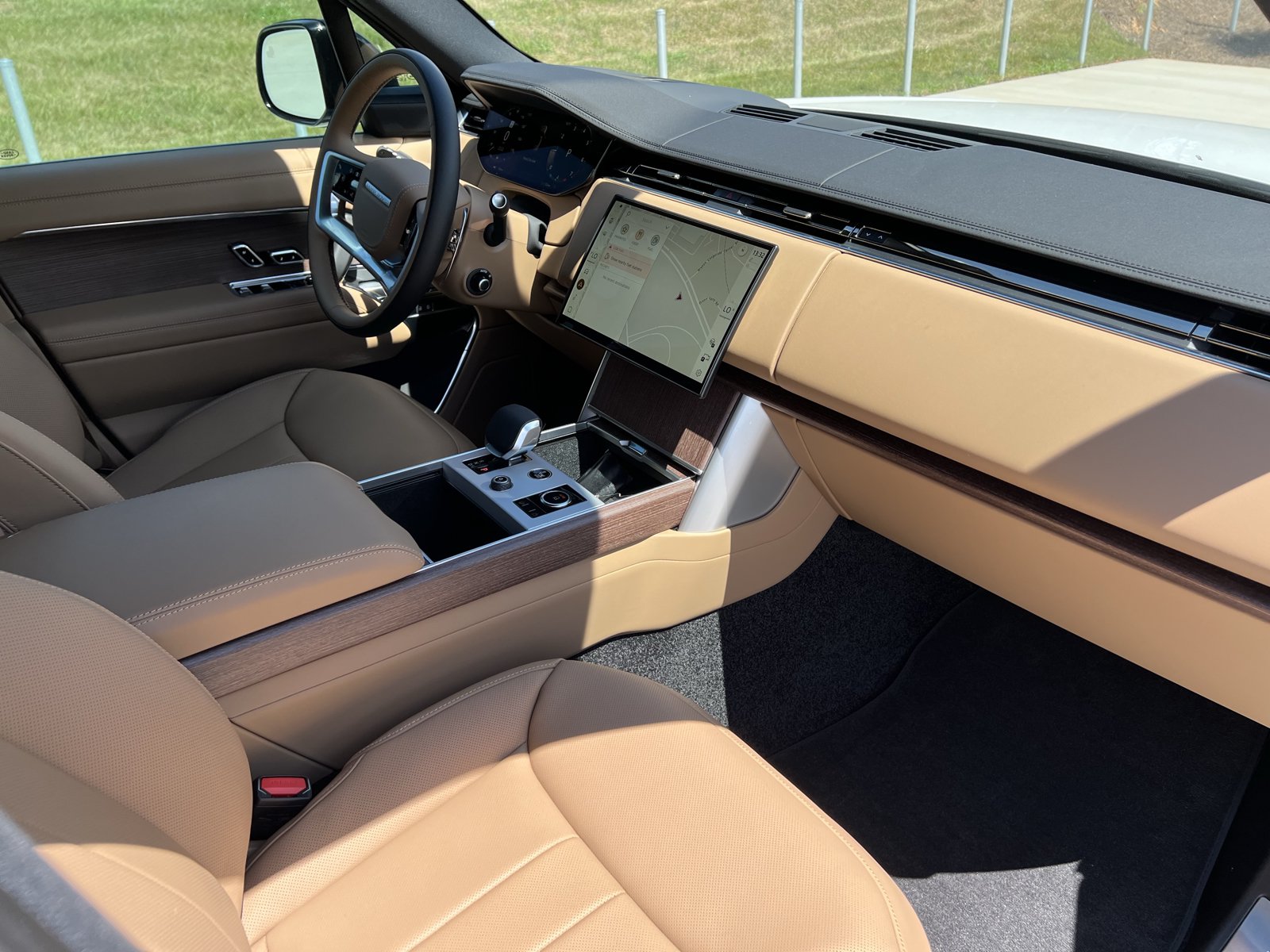 New 2027 Land Rover Range Rover SE AWD/4WD image 3