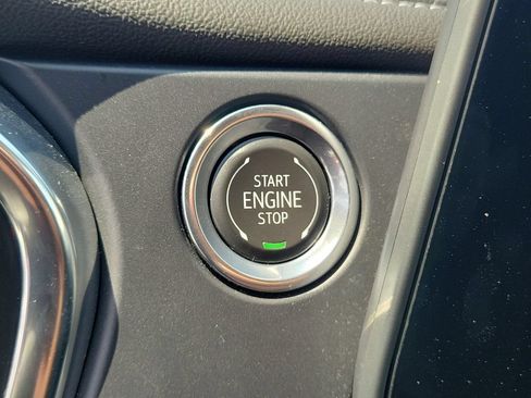 Used 2025 Chevrolet Blazer LT FWD image 30