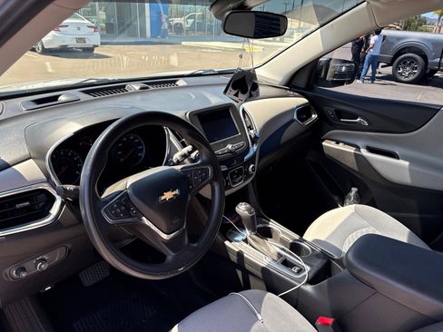 Used 2020 Chevrolet Equinox LS FWD image 4