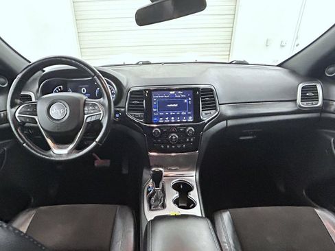 Used 2021 Jeep Grand Cherokee Laredo X AWD/4WD image 13