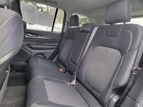 Certified 2023 Jeep Grand Cherokee Laredo X image 21