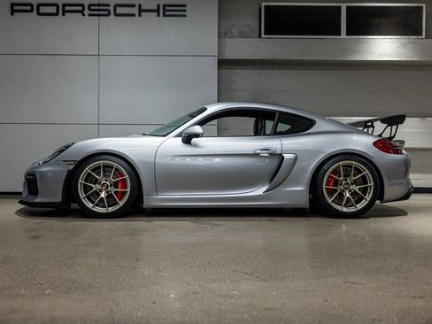 Used 2016 Porsche Cayman GT4 image 2