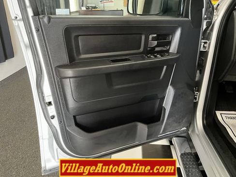 Used 2016 RAM 1500 Express AWD/4WD image 12