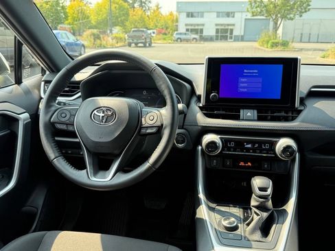 Certified 2024 Toyota RAV4 SE w/ Convenience Package AWD/4WD image 28