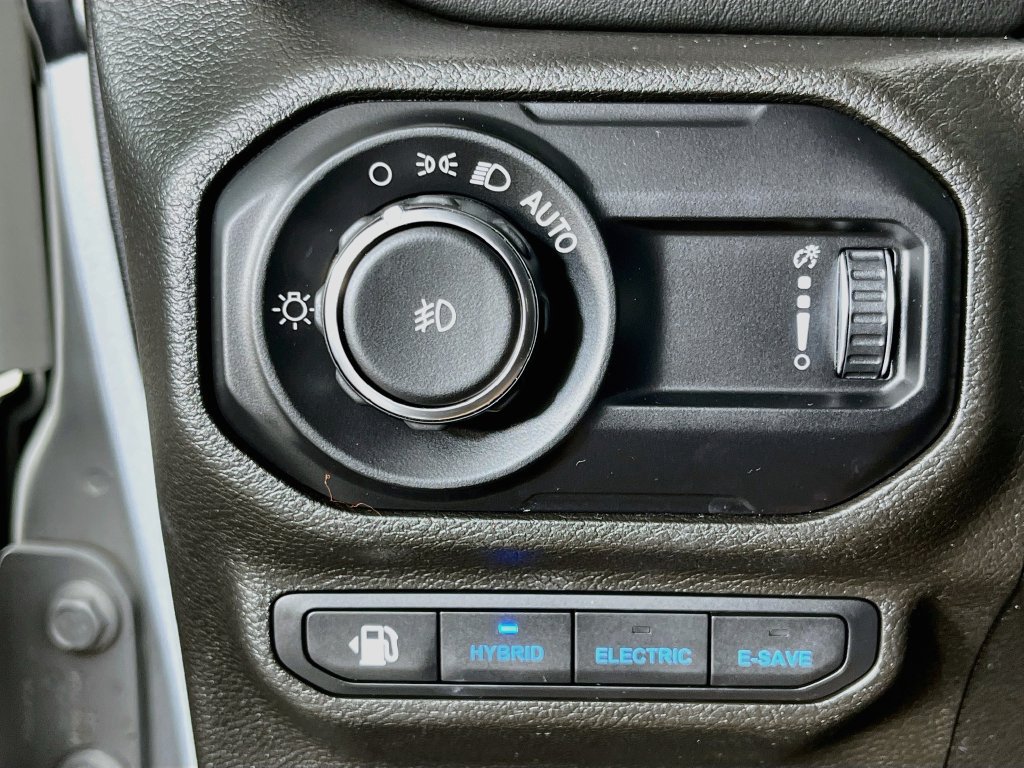 Used 2023 Jeep Wrangler Unlimited Sahara AWD/4WD image 11