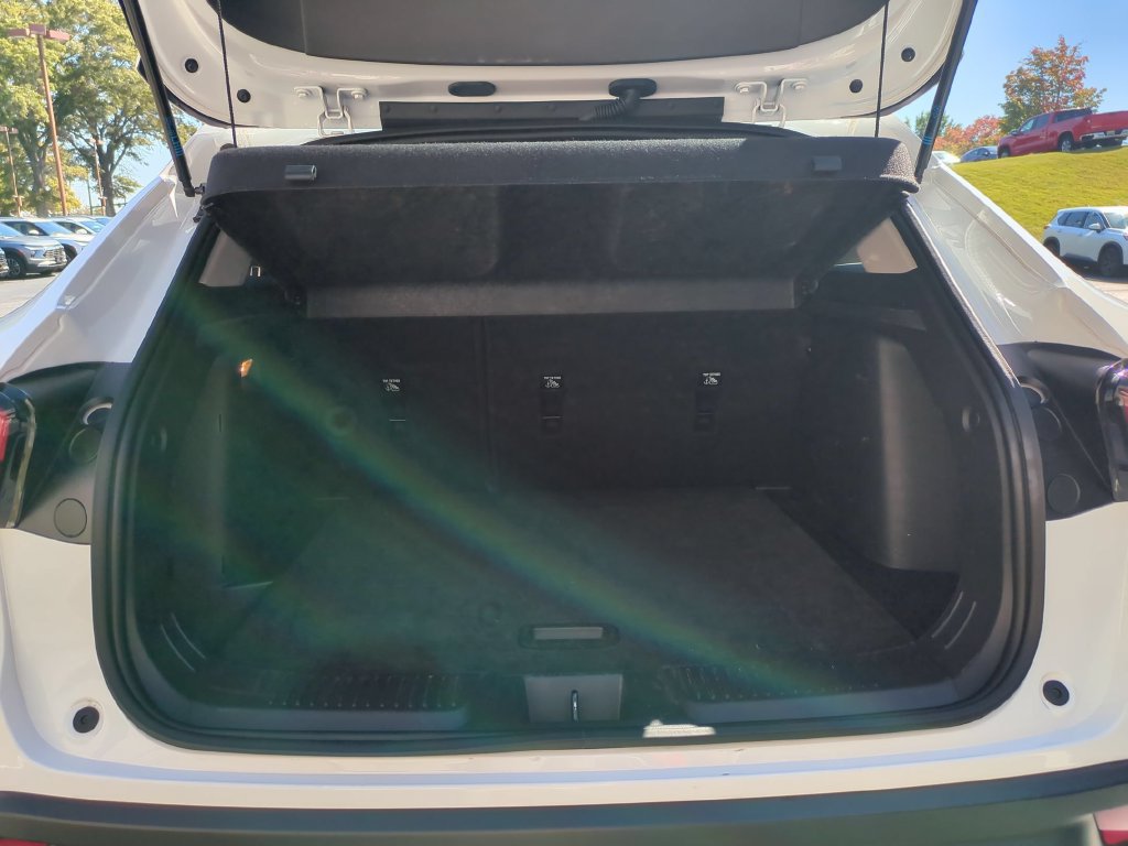 Used 2026 Chevrolet Trax LT FWD image 28