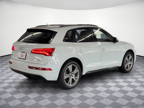 Used 2019 Audi Q5 2.0T Premium Plus w/ Premium Plus Package AWD/4WD image 9