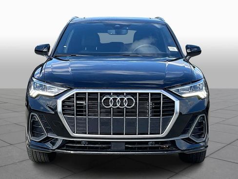 Certified 2025 Audi Q3 2.0T Premium w/ Convenience Package image 3