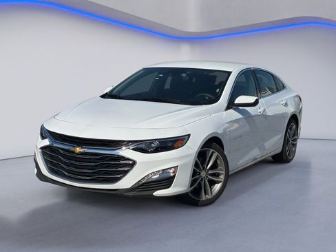 Used 2023 Chevrolet Malibu LT image 2