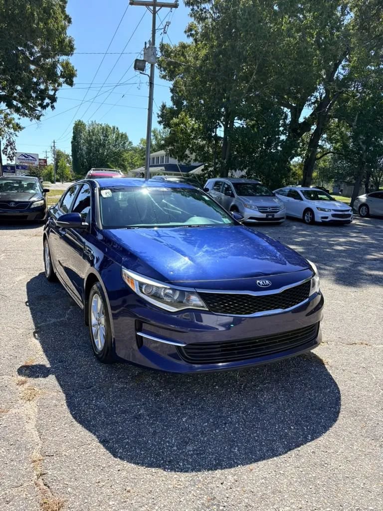 Used 2018 Kia Optima LX FWD image 3