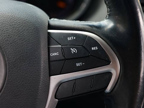 Used 2020 Jeep Grand Cherokee Overland RWD image 29