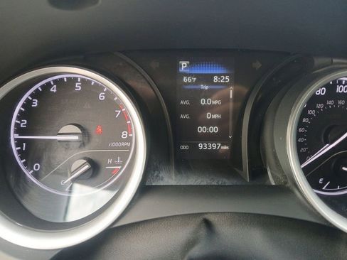 Used 2023 Toyota Camry LE FWD image 7