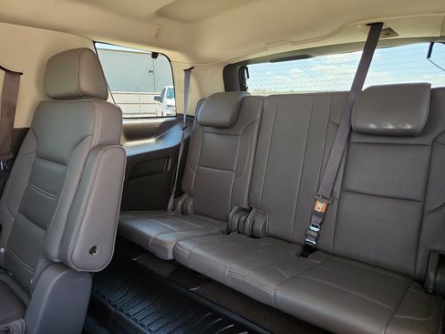 Used 2019 GMC Yukon Denali w/ Open Road Package AWD/4WD image 9