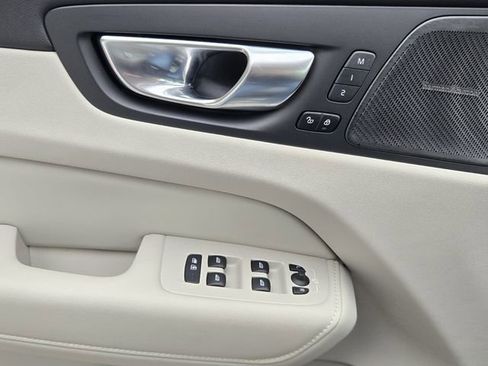 Certified 2026 Volvo XC60 T8 Ultra AWD/4WD image 30