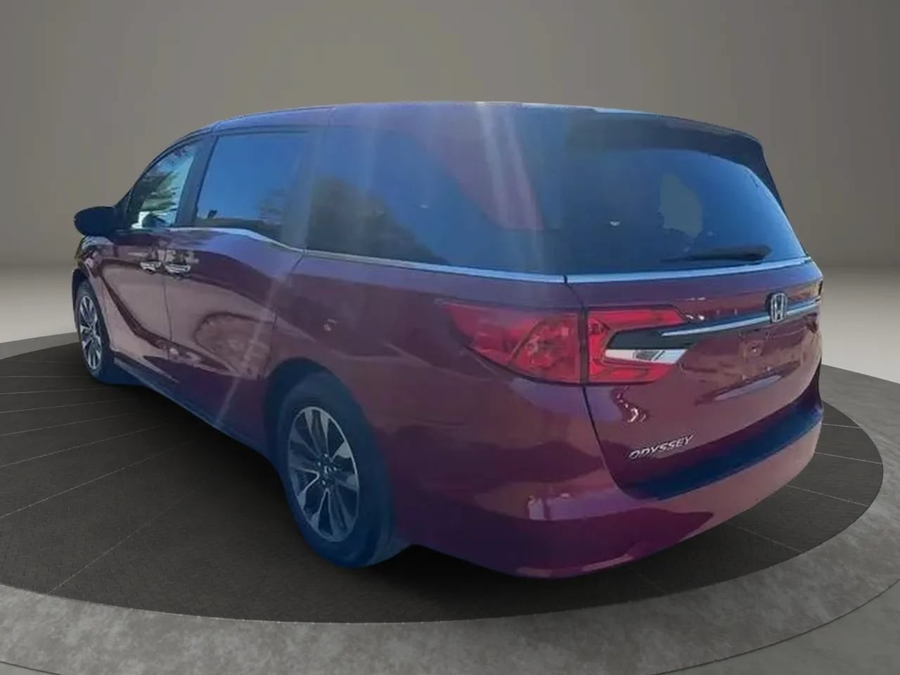 Used 2024 Honda Odyssey EX-L image 4