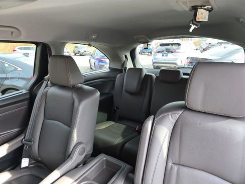 Used 2024 Honda Odyssey Touring image 12