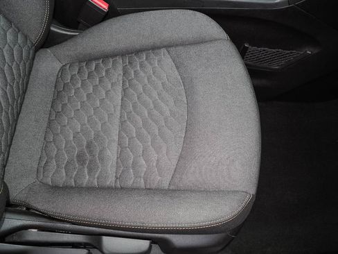Certified 2018 Chevrolet Equinox LT FWD image 19