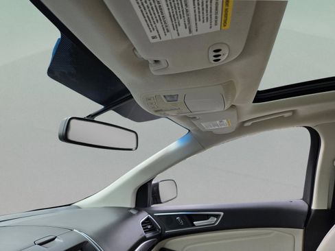 Used 2015 Ford Edge Titanium w/ Equipment Group 301A FWD image 18