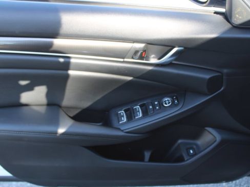 Used 2019 Honda Accord Sport image 28