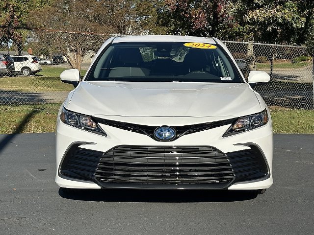 Used 2024 Toyota Camry LE FWD image 2