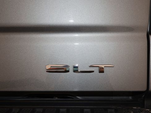 Used 2024 GMC Sierra 1500 SLT w/ SLT Premium Plus Package image 38