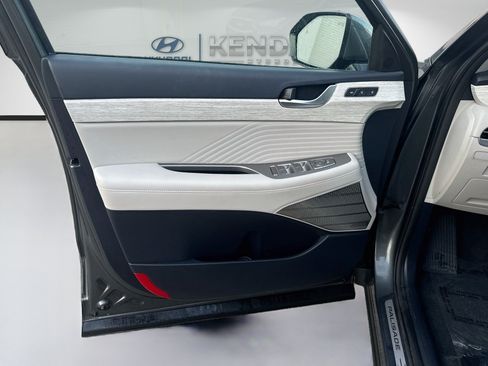 Used 2025 Hyundai Palisade Calligraphy FWD image 17