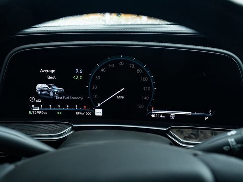 Used 2021 Cadillac Escalade ESV Premium Luxury w/ Driver Assist Tech Package image 13