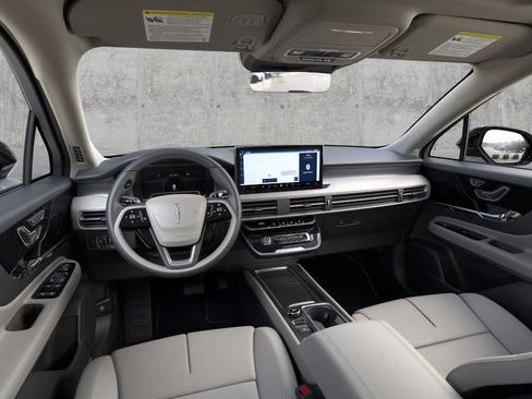 New 2026 Lincoln Corsair Premiere image 9