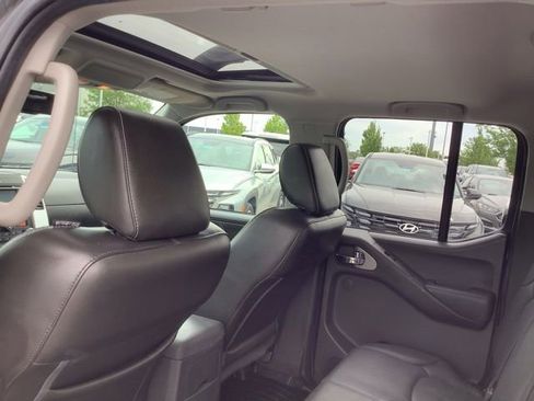Used 2014 Nissan Frontier PRO-4X w/ Pro-4x Luxury Package AWD/4WD image 17