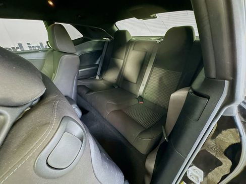 Used 2019 Dodge Challenger SXT RWD image 28