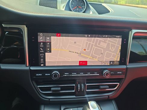 Used 2019 Porsche Macan S AWD/4WD image 26