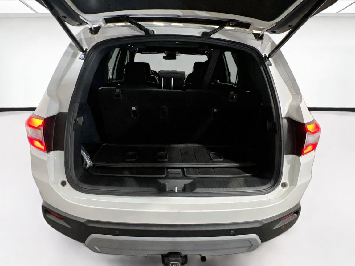 Used 2025 Honda Pilot TrailSport image 20
