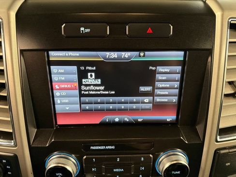 Used 2015 Ford F150 Lariat w/ Equipment Group 502A Luxury AWD/4WD image 13