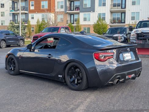 Used 2019 Toyota 86 RWD image 7