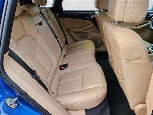 Used 2018 Porsche Macan image 20