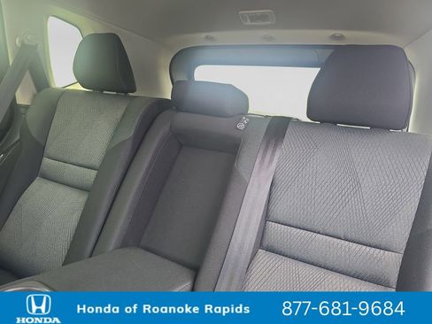 Used 2024 Nissan Rogue SV AWD/4WD image 16