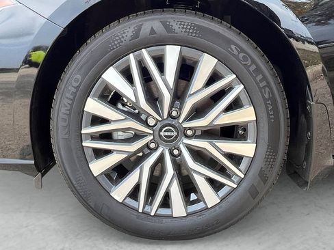 New 2025 Nissan Altima 2.5 SV image 23