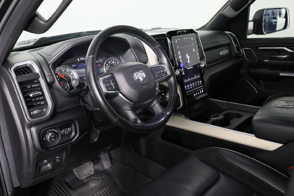 Used 2019 RAM 1500 Laramie AWD/4WD image 23