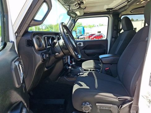 Used 2021 Jeep Wrangler Unlimited Sport AWD/4WD image 15