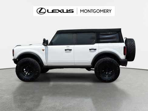 Used 2023 Ford Bronco Badlands AWD/4WD image 6